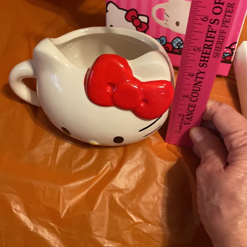 Hello Kitty items X3! - Picture 9 of 11